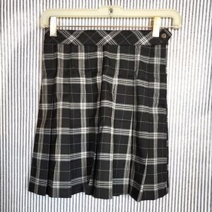 H&M Divided Black White Schoolgirl Tartan Plaid Mini Length Skirt 0 32